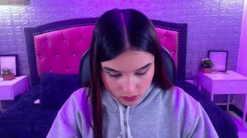 natalie  online show from 11/15/25, 03:15