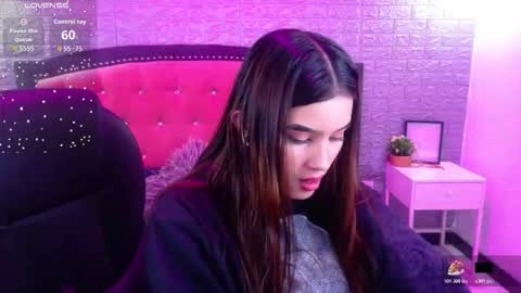 natalie  online show from 11/19/25, 03:17