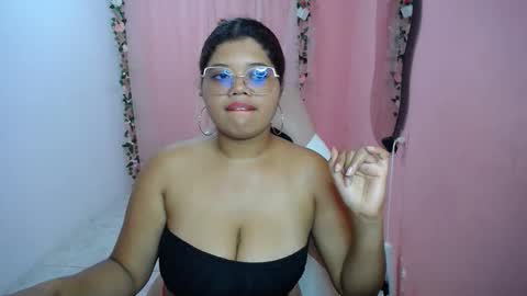 natalie_tits1 online show from 10/29/25, 09:38