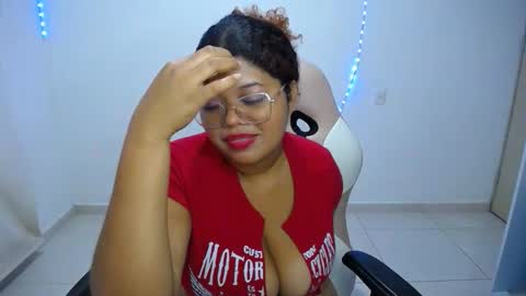 natalie_tits1 online show from 12/04/25, 06:01