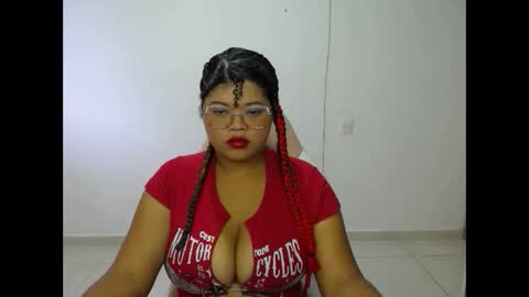 natalie_tits1 online show from 12/13/25, 08:04