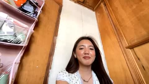 Snapshot of nataliechristopoulos chatting on 04/11/26, 03:22 Emma online show from 04/11/26, 03:22