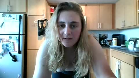 Snapshot of natalielynn4216 chatting on 06/30/26, 07:48 natalielynn4216 online show from 06/30/26, 07:48