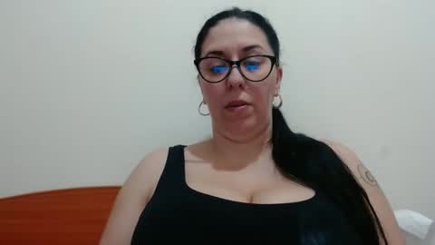 Snapshot of natally565656 chatting on 02/17/25, 11:02 natally online show from 02/17/25, 11:02