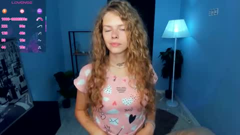 Snapshot of nataly_hello chatting on 09/09/25, 05:07 Natalie online show from 09/09/25, 05:07