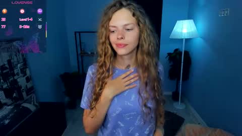 Snapshot of nataly_hello chatting on 09/14/25, 05:17 Natalie online show from 09/14/25, 05:17