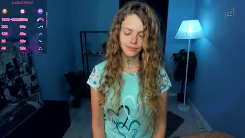 Snapshot of nataly_hello chatting on 09/21/25, 05:09 Natalie online show from 09/21/25, 05:09