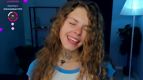 Snapshot of nataly_hello chatting on 10/08/25, 05:27 Natalie online show from 10/08/25, 05:27