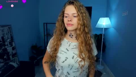 Snapshot of nataly_hello chatting on 10/20/25, 05:08 Natalie online show from 10/20/25, 05:08