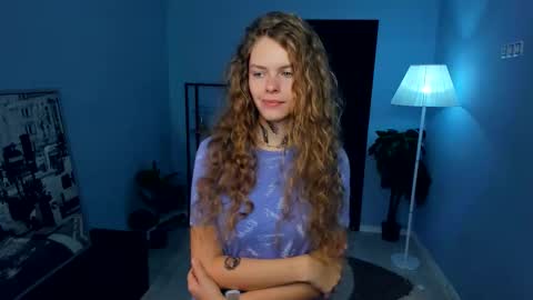 Snapshot of nataly_hello chatting on 10/26/25, 05:13 Natalie online show from 10/26/25, 05:13