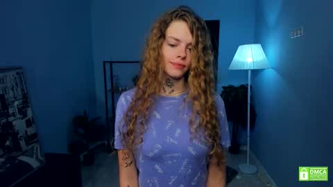 Snapshot of nataly_hello chatting on 11/23/25, 05:07 Natalie online show from 11/23/25, 05:07