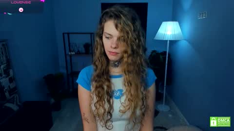 Snapshot of nataly_hello chatting on 12/16/25, 05:12 Natalie online show from 12/16/25, 05:12