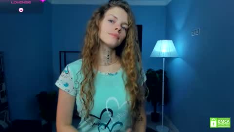 Snapshot of nataly_hello chatting on 12/21/25, 05:03 Natalie online show from 12/21/25, 05:03