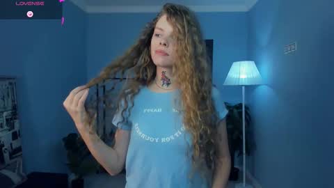 Snapshot of nataly_hello chatting on 01/11/26, 05:01 Natalie online show from 01/11/26, 05:01