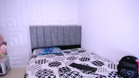 Snapshot of nataly_mcry chatting on 02/19/25, 05:38 NATALY online show from 02/19/25, 05:38
