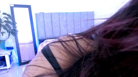 Snapshot of nataly_mcry chatting on 10/14/25, 11:05 NATALY online show from 10/14/25, 11:05
