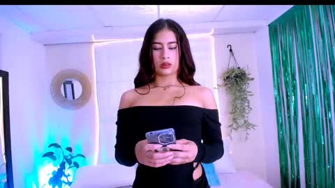 Snapshot of nataly_mcry chatting on 03/21/26, 06:11 NATALY online show from 03/21/26, 06:11