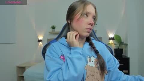 Snapshot of nataly_rodri chatting on 02/25/26, 01:59 Nataly online show from 02/25/26, 01:59