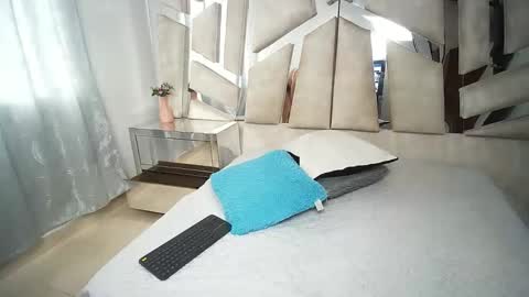 Natalye foster online show from 12/30/24, 07:42