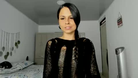 Snapshot of natalyfitt_7 chatting on 12/22/25, 10:18 natalyfitt_7 online show from 12/22/25, 10:18