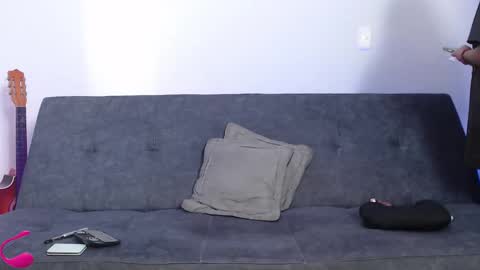   online show from 09/08/25, 08:52