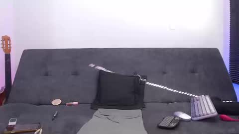   online show from 09/29/25, 08:13