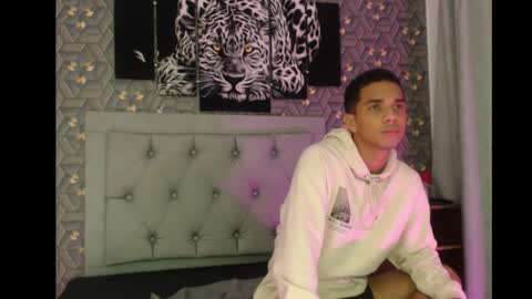 Snapshot of natan_latino chatting on 10/12/25, 05:06 Natan online show from 10/12/25, 05:06