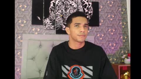 Snapshot of natan_latino chatting on 10/14/25, 03:29 Natan online show from 10/14/25, 03:29