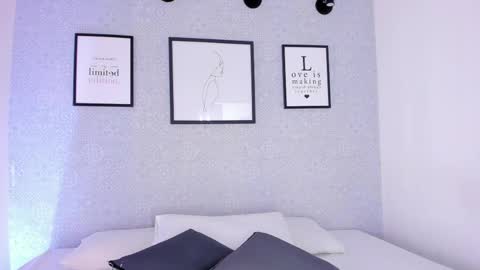  Natasha  online show from 10/15/25, 11:21