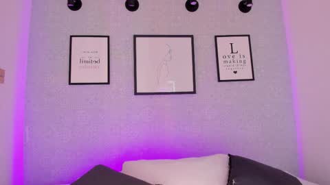  Natasha  online show from 12/17/25, 11:27