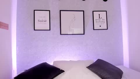  Natasha  online show from 12/22/25, 11:07