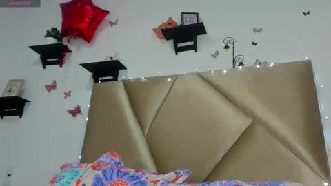 Snapshot of natasha_jurado chatting on 02/27/25, 02:42 N A T A S H A  online show from 02/27/25, 02:42