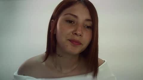 Snapshot of natasha_kein chatting on 01/09/25, 05:00 natalia online show from 01/09/25, 05:00