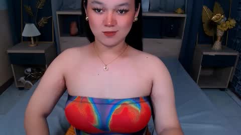 natasha_santiago5 online show from 10/10/25, 09:30