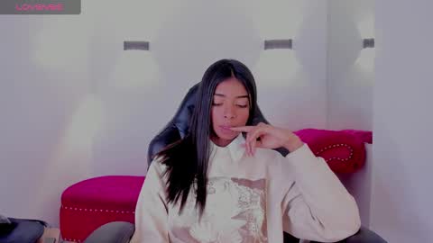 Natasha  online show from 02/14/25, 11:42