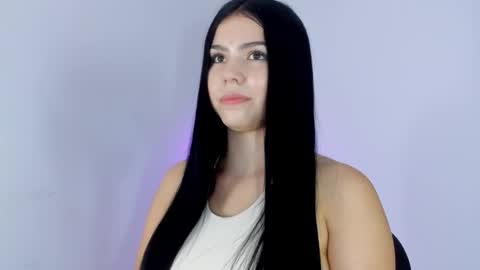 Snapshot of natasha_su chatting on 09/20/25, 02:23 Natalia online show from 09/20/25, 02:23