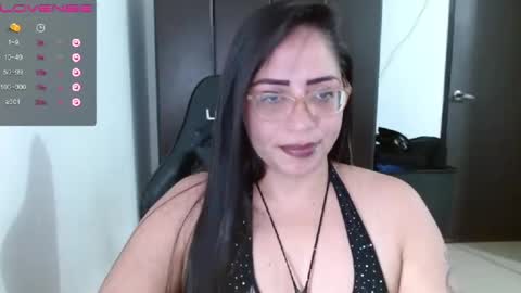 Natasha Smithe  online show from 02/03/25, 04:25