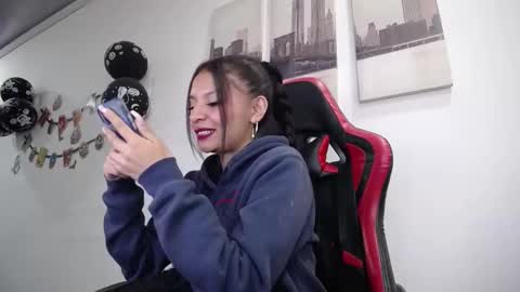 Snapshot of natashax_hot chatting on 10/21/25, 04:08 Natashax online show from 10/21/25, 04:08