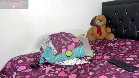 Snapshot of natassha_brown chatting on 01/10/25, 03:07 Natassha online show from 01/10/25, 03:07