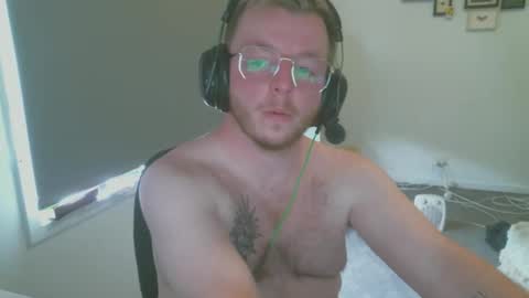 Snapshot of nate9773 chatting on 10/31/25, 01:06 Nathan online show from 10/31/25, 01:06