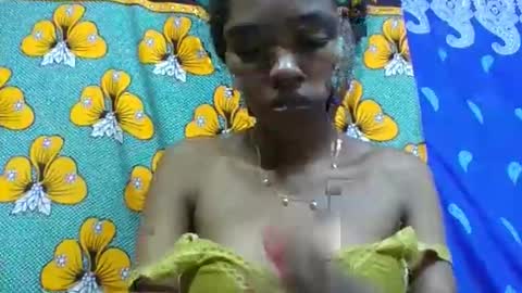 Snapshot of nathaaldy chatting on 05/02/26, 01:05 nathaaldy online show from 05/02/26, 01:05