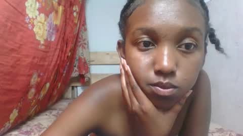 nathalia069 online show from 04/24/26, 08:11