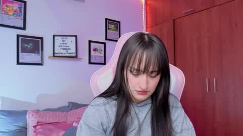 Snapshot of nathalia_ramirez_ chatting on 02/10/26, 03:32 Nathalia Ramirez online show from 02/10/26, 03:32