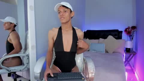 nathalie_moon_ online show from 04/09/26, 02:00