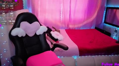 Snapshot of nathalie_zanettii chatting on 04/06/26, 07:04 Nathalie online show from 04/06/26, 07:04