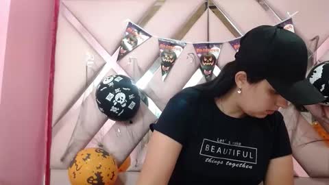 nathaly low online show from 10/21/25, 03:07