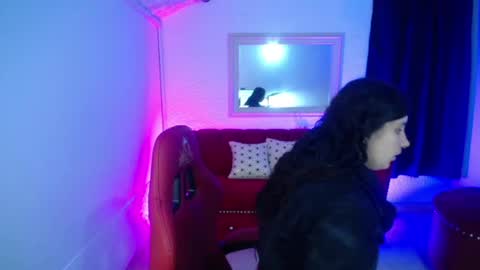 nathaly low online show from 06/08/26, 11:32