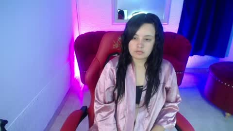 nathaly low online show from 06/09/26, 12:06