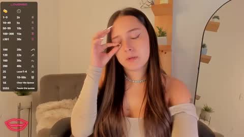 nathalyxx_ online show from 03/10/25, 02:05