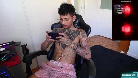 nathan_aress6666 online show from 12/02/25, 10:49